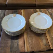 ANTIQUE JEAN POUYAT LIMOGES, FRANCE LOBED EDGE DINNER PLATES SET OF 18 W GOLD AC