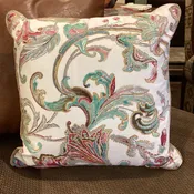 (1/2) Pastel Down-filled Paisley Pillow