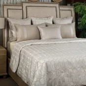Ellie Coverlet Set
