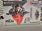 Gears of War 5 Edition Xbox One X in Box