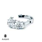 Arthritic Three Diamond Ring