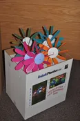 24 pack Classic 12 inch Spinning Daisies in PDQ display