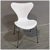 FRITZ HANSEN SERIES 7 STACKABLE CHAIR