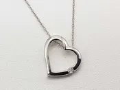 0.01 Carat Diamond 10k White Gold 1.3g Heart Pendant Chain 18.5 In Do0426ixde
