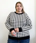 David Houndstooth Pullover Sweater in Black and White