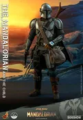 Hot Toys The Mandalorian and The Child Quarter Scale Collectible Set