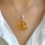 Amber Pendant-(AMB-P-122.)