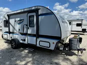 2017 Jayco 17BH Hummingbird #3E0068