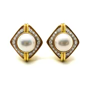 Vintage Mabe Pearl and Diamond Stud Earrings in 18kt Yellow Gold