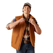 ARIAT MEN’S TEAM LOGO INSULATED VEST - CHESTNUT