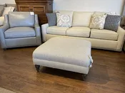 018200 Townsville-41 Craftmaster Ottoman