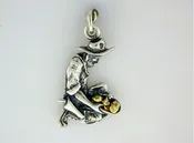 C013  Panner Large Charm with Nuggets