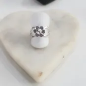 Andra Bloom Ring – Handmade Daisy Flower Ring, Nature-Inspired Jewelry (Sizes 5–12)
