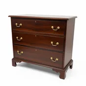 Chippendale 3-Drawer Chest