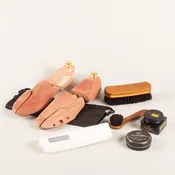 Deluxe Shoe Care Starter Set with Cedar Trees