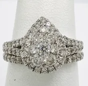 10KW Cluster 1.0ctw Split Shank Pear Halo Nat Dia Set with Contour Band