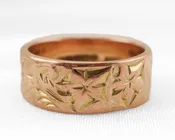 1918 English Engraved Gold Wedding Band