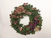Christmas - Deluxe Wreath with Mauve Flowers