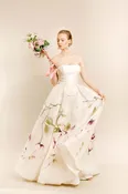 Kissing Rose – Hand Painted wedding gowns