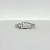 14K White Gold Diamond Cluster Ring