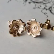 14k Dogwood Studs