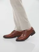Brogue Medallion Cap Toe Derby Shoe