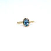 10 Karat yellow gold oval blue topaz ring 200-000420