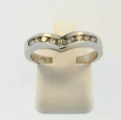 “V” Shaped Diamond Band 18624