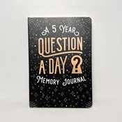 A 5 YEAR QUESTION A DAY MEMORY JOURNAL 6″ X 8.5″
