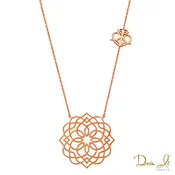 14 Karat Floral Design Gold Necklace