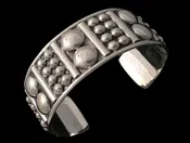 Alternating Half Bead