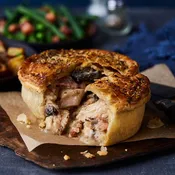 10 x Chicken Bacon & Mushroom Pie 260g