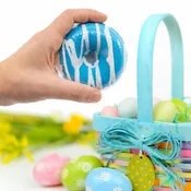 Donut Shaped Bath Bomb – Blueberry Muffin Scent