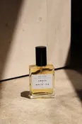 Amber & White Tea Eau De Parfum / 2oz