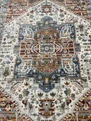 5’3″ x 7’6″ Heriz (Red/ Ivory/ Blue)