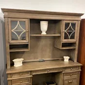 Monroe Hutch