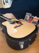 Beginner Acoustic Guitar Bundle Fender CD 60S Dreadnought V3 Natural with Case and Accessories