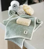 Cariloha Bamboo Two-Tone Washcloth For Cleaner Freshness