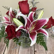 Luxury Roses and Lily