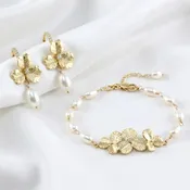 Blush - Natural Pearl Bracelet and Earrings Set - Silver & Gold