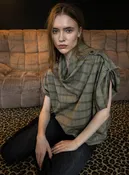 Blouse oversize col bénitier manches courtes à carreaux