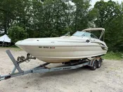 2001 Sea Ray 240 Sun Deck