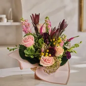 hand tie arrangement - no vase