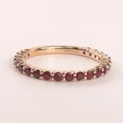 14KRG Ruby 0.87cttw Shared Prong Band