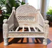 Carved Jhula Love Seat, Cream.