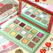 A Moment With You Pressed Pigment Palette