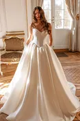 Adeleis Wedding Dress