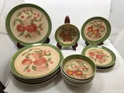 13PC APPLE PAINTED SET- SVC 4+.