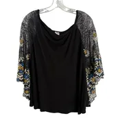 AKEMI & KIM Size SMALL Black Lace Detailing TOP
