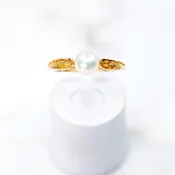 Acoya Cultured Pearl Ring in 18kt Yellow Gold